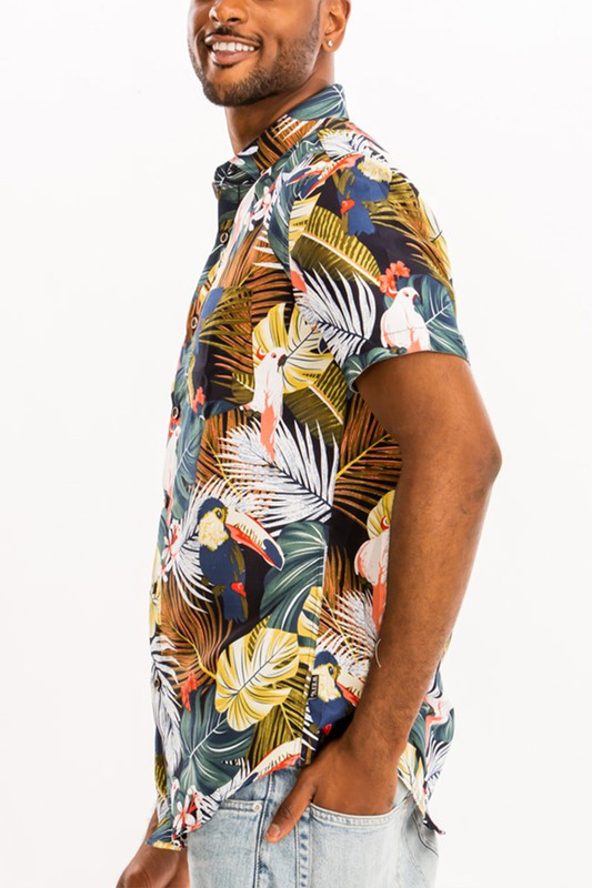 Men Hawaiian Print Button Down Shirt