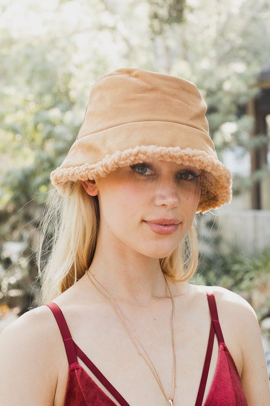 Women Teddy Suede Combo Reversible Bucket Hat